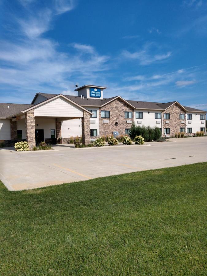 Cobblestone Inn & Suites - Monticello Exterior photo