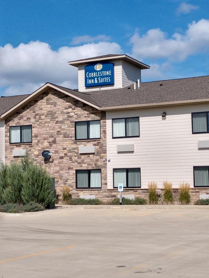 Cobblestone Inn & Suites - Monticello Exterior photo
