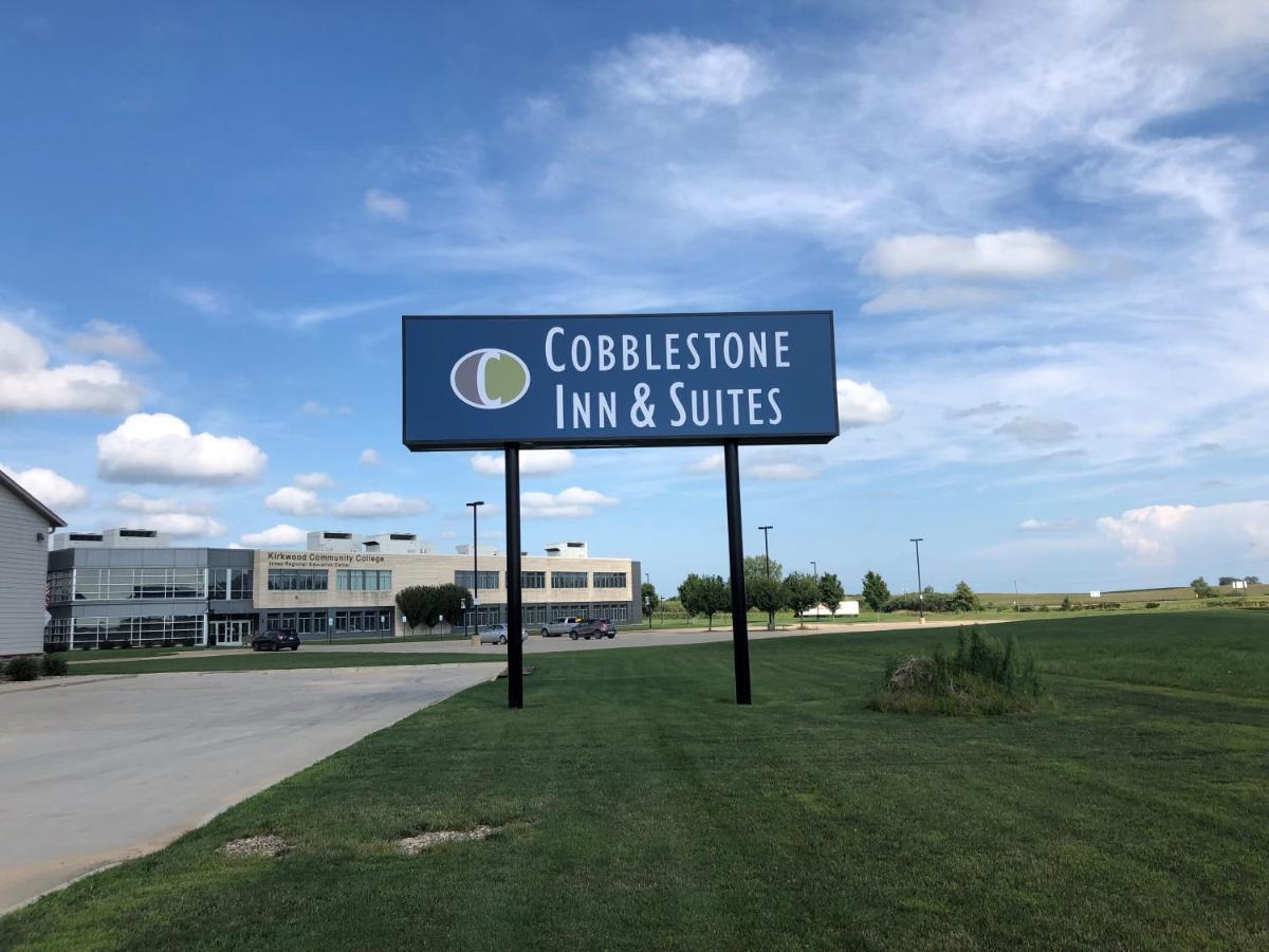 Cobblestone Inn & Suites - Monticello Exterior photo
