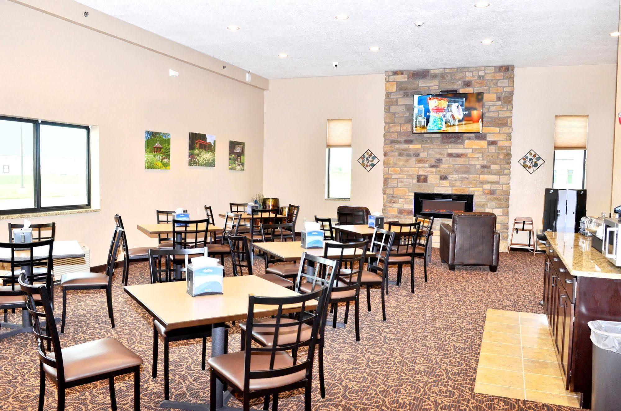 Cobblestone Inn & Suites - Monticello Exterior photo
