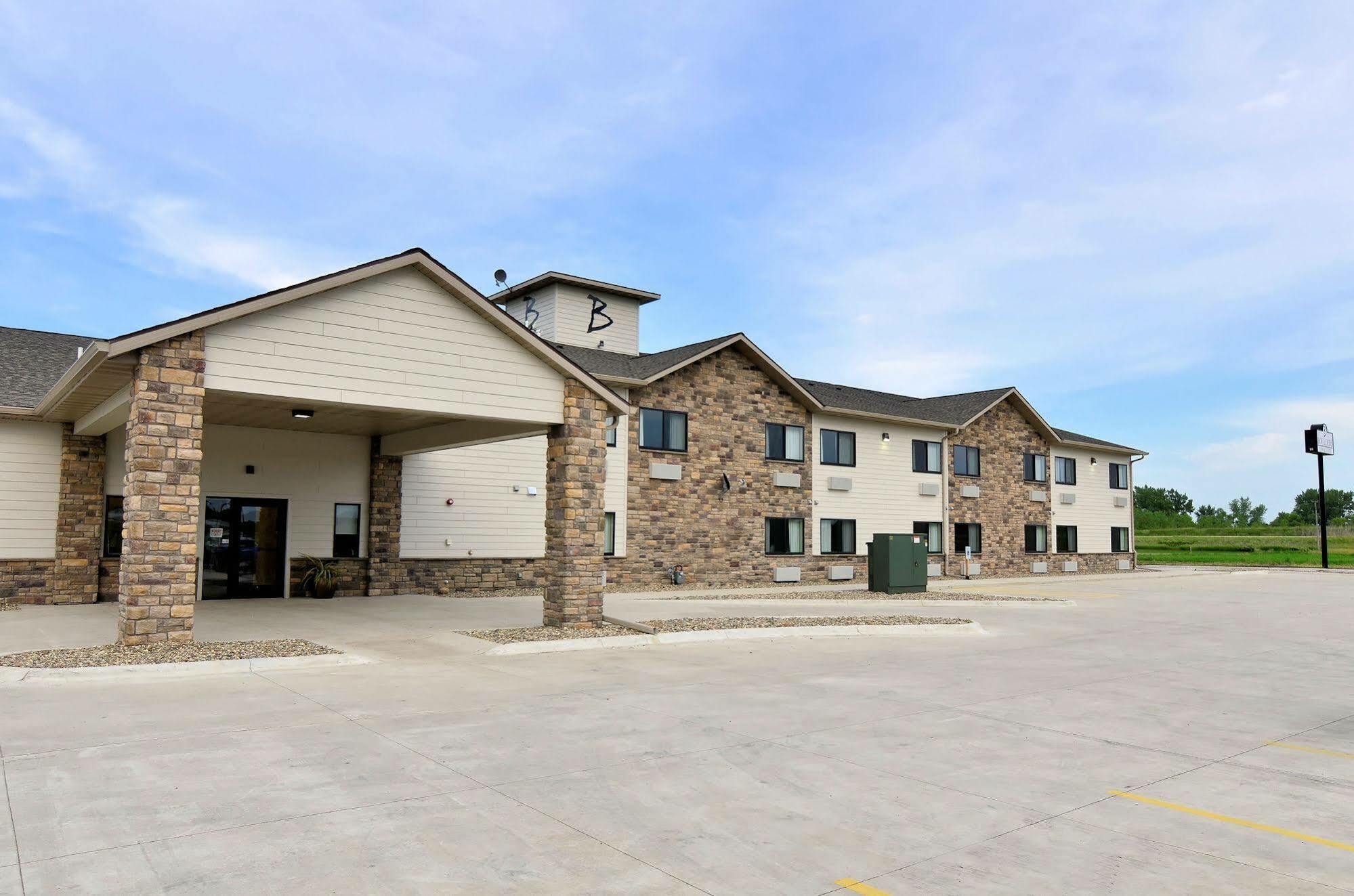 Cobblestone Inn & Suites - Monticello Exterior photo